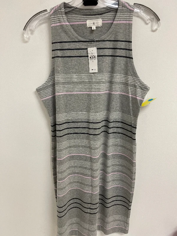 Dress Casual Short By Lou And Grey In Grey, Size: S